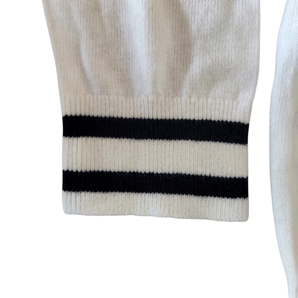 AMBERCROMBIE AND FITCH  CREAM JUNIORS BUTTON FRONT V-NECK CARDIGAN SIZE 15/16 - Picture 4 of 7